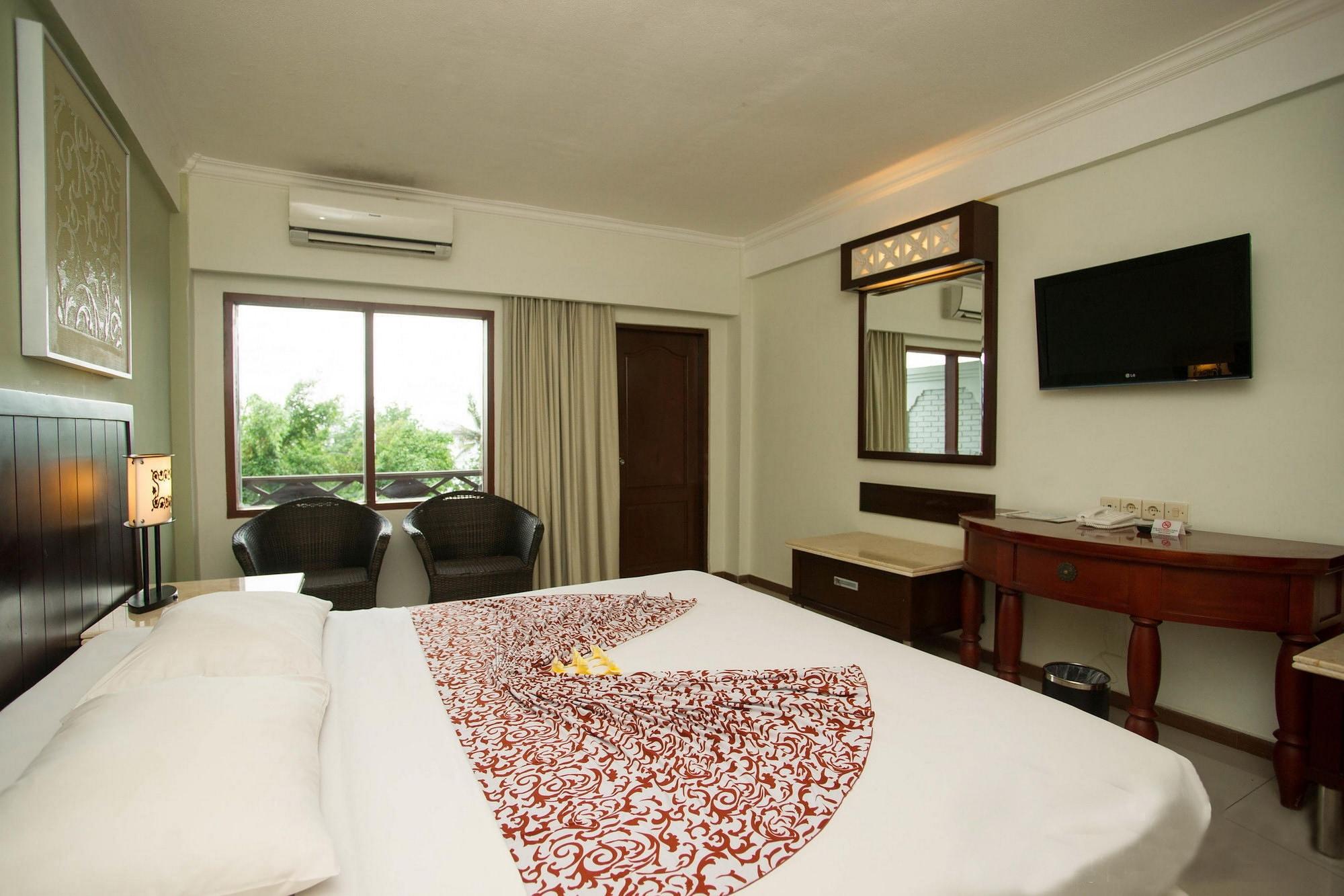 Kuta One Party Hotel Exterior foto
