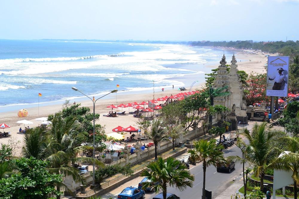 Kuta One Party Hotel Exterior foto