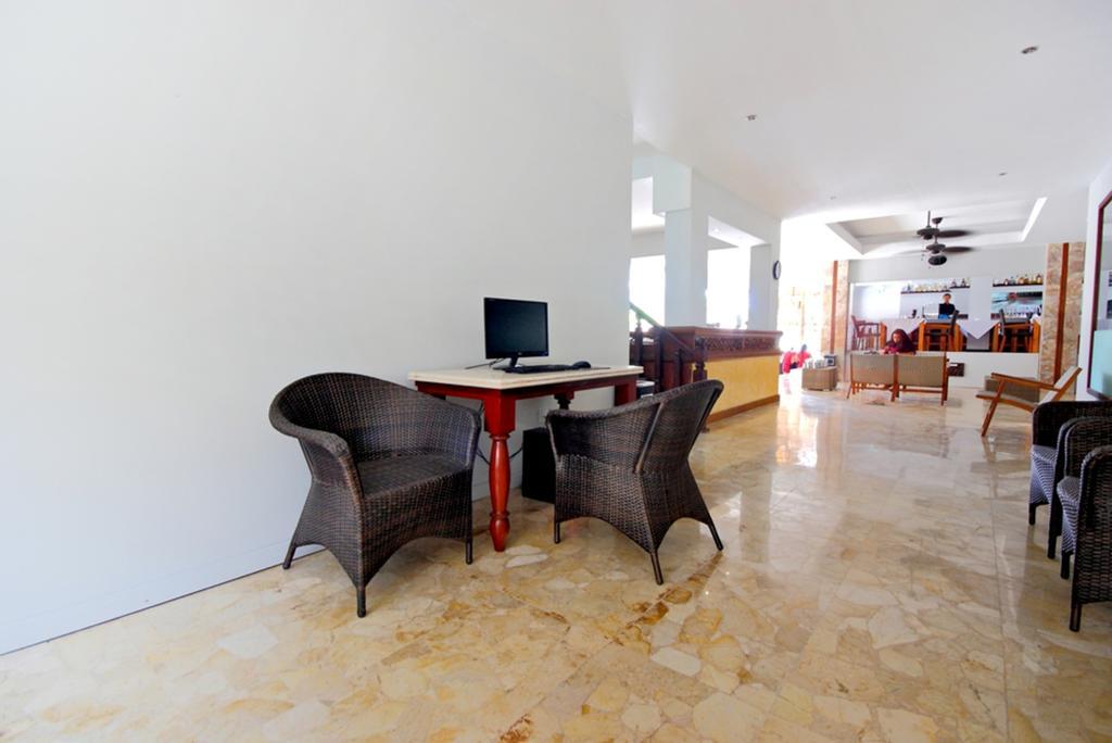 Kuta One Party Hotel Exterior foto