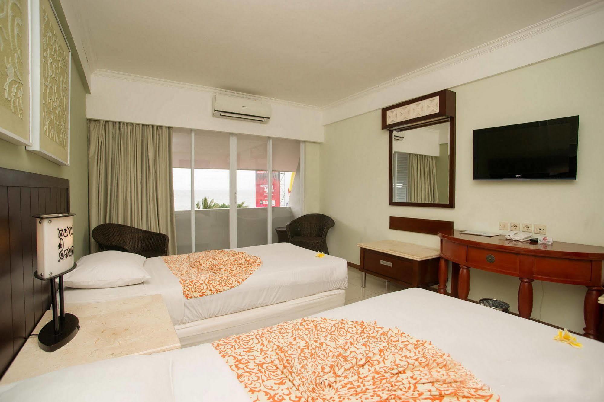 Kuta One Party Hotel Exterior foto
